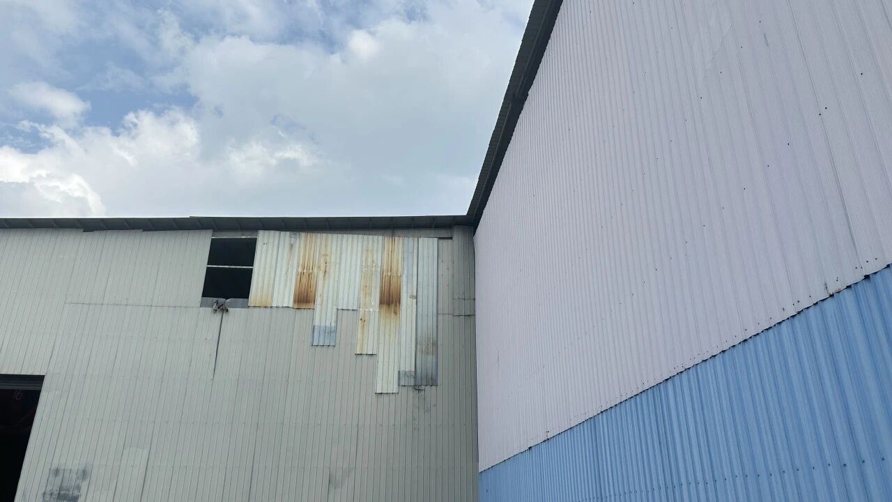 寶潤達(dá)聚氨酯封邊巖棉板—為工業(yè)外墻注入“長